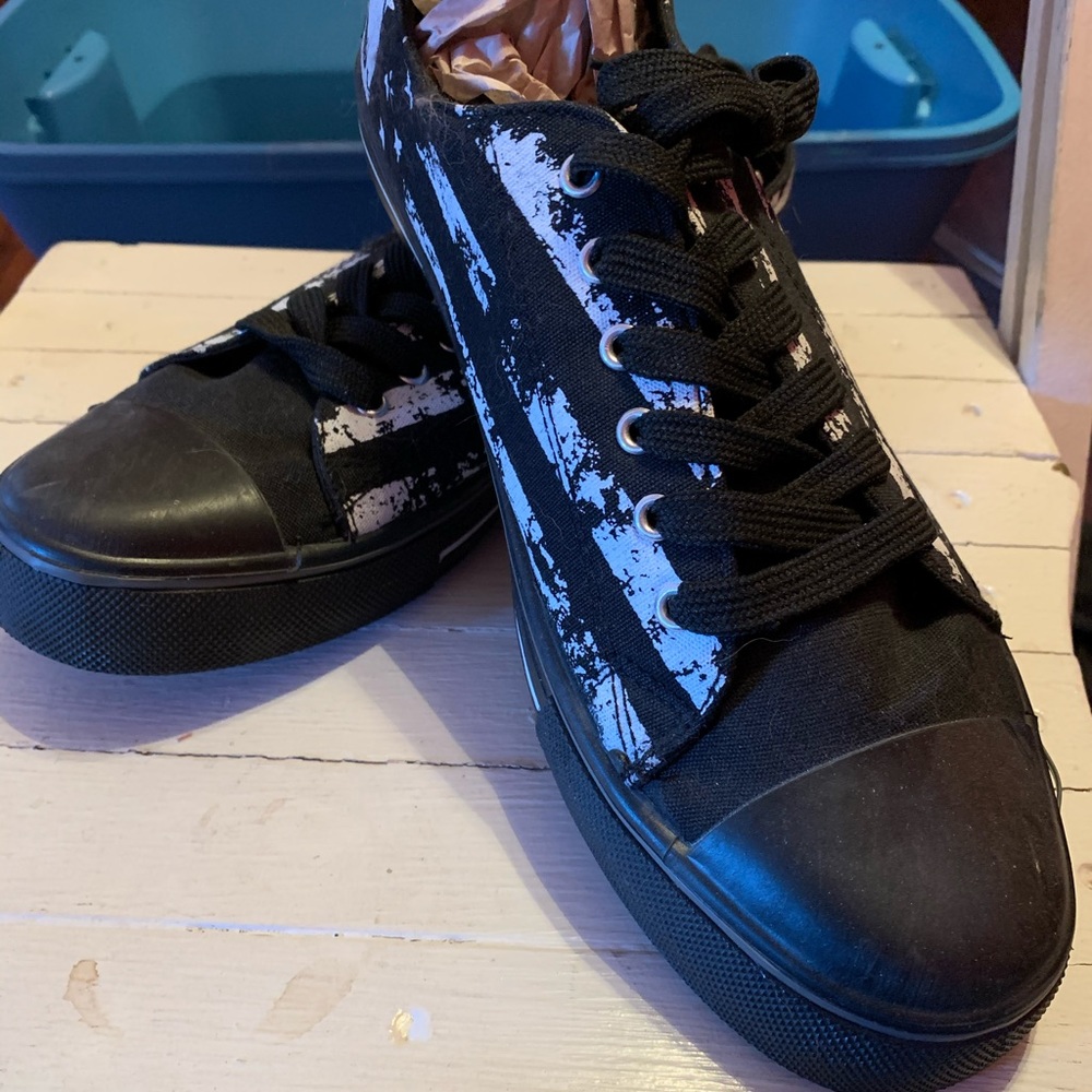 Hot Topic black/white stripe skull shoes